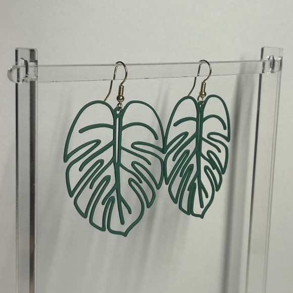 Earrings - Picture 2 of 3